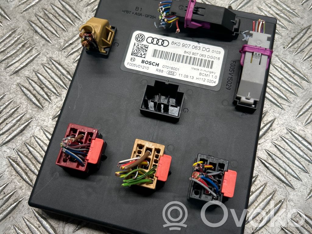 Audi A5 8T 8F Comfort/convenience module 
