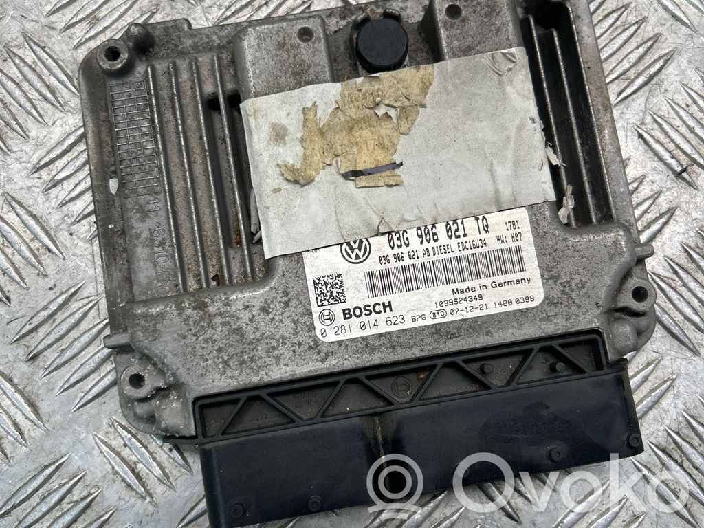 Volkswagen Golf V Engine control unit/module 