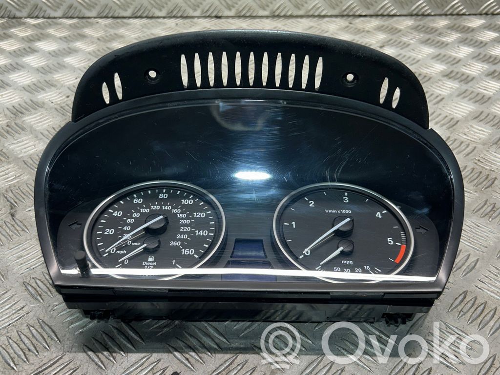 BMW X5 E70 Speedometer (instrument cluster) 