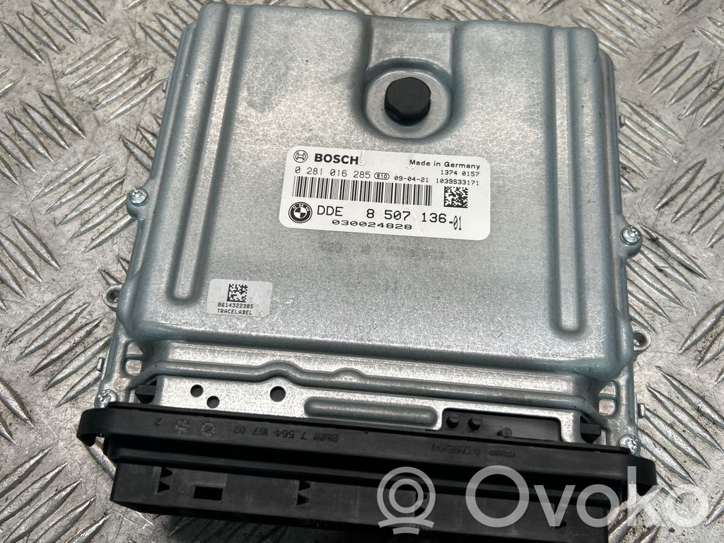 BMW 3 E90 E91 Engine control unit/module 