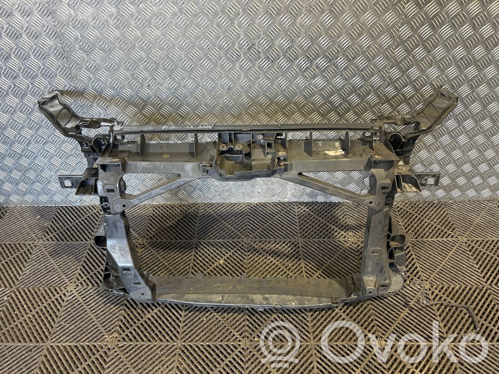 Audi A3 S3 8V Radiatorių panelė 
