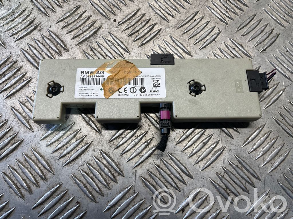 BMW 3 E90 E91 Antenos stiprintuvas 
