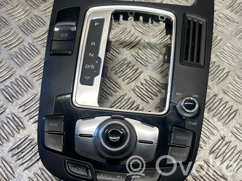Audi A4 S4 B8 8K Console centrale, commande de multimédia l'unité principale 