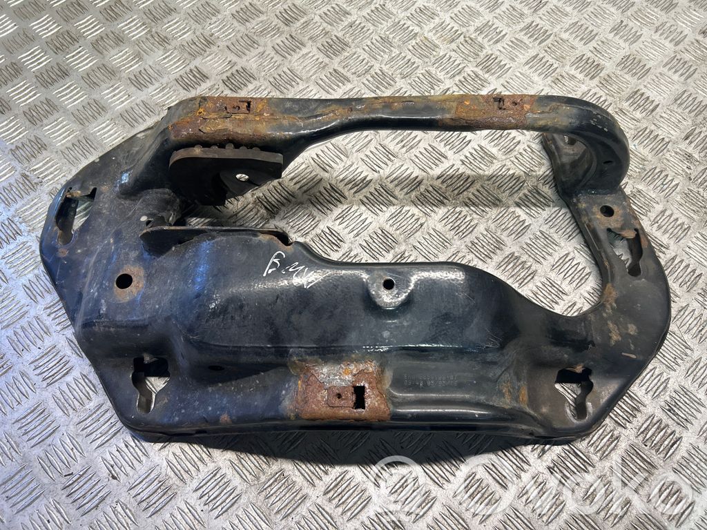 BMW X5 E70 Gearbox mounting bracket 