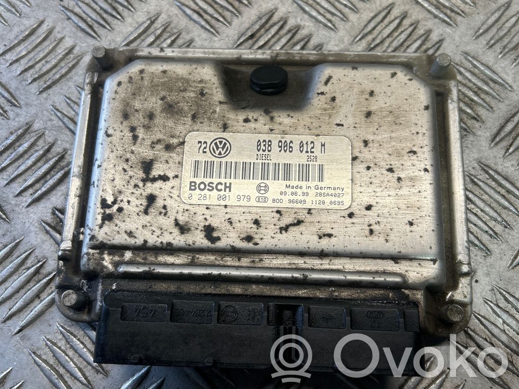 Volkswagen Golf IV Engine control unit/module 