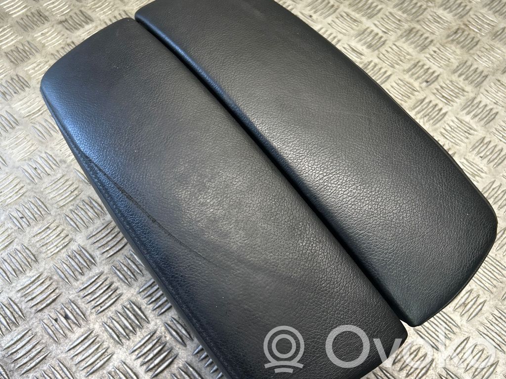 BMW X6 E71 Armrest 