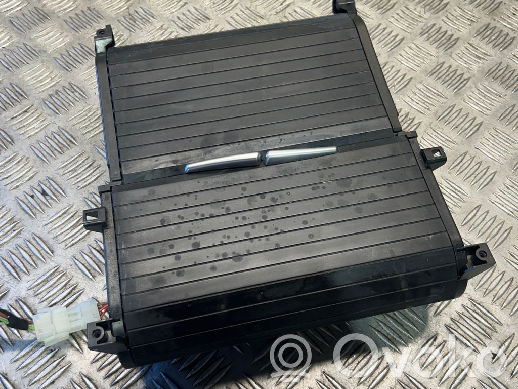 BMW X6 E71 Cup holder front 