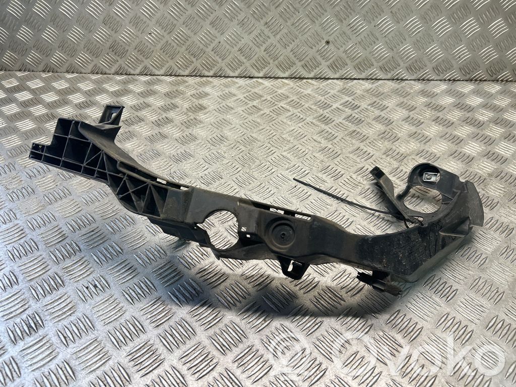 Headlight/headlamp mounting bracket   7227925