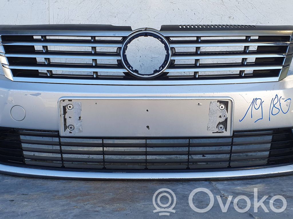 Volkswagen PASSAT CC Parachoques delantero 