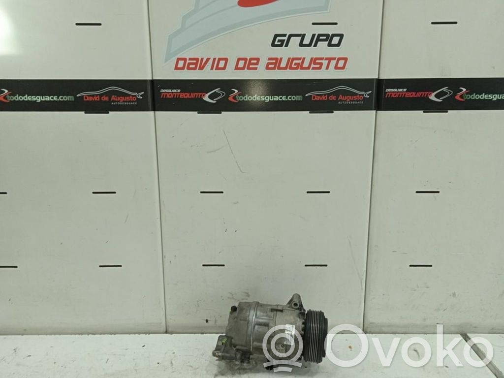 Ilmastointilaitteen kompressorin pumppu (A/C)   690866005
