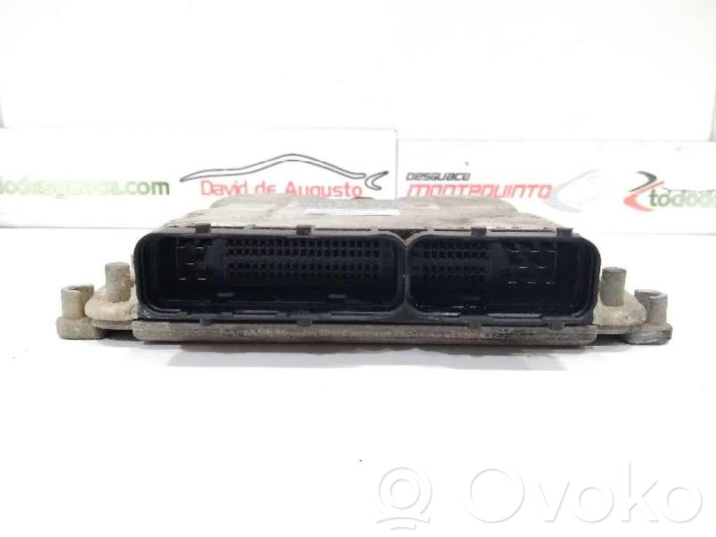 Engine control unit/module ECU   P04727661AC