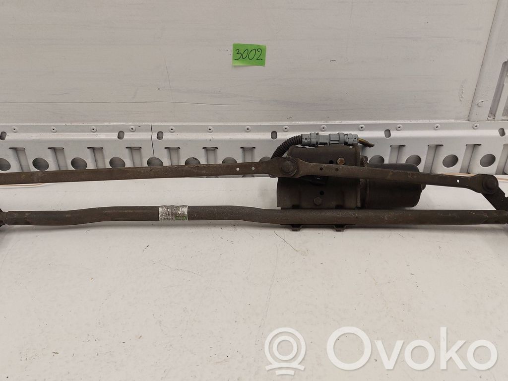 Renault Trafic II (X83) Front wiper linkage and motor 