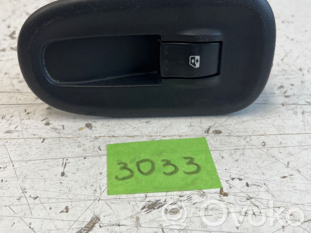 Electric window control switch   8200548968,1007478
