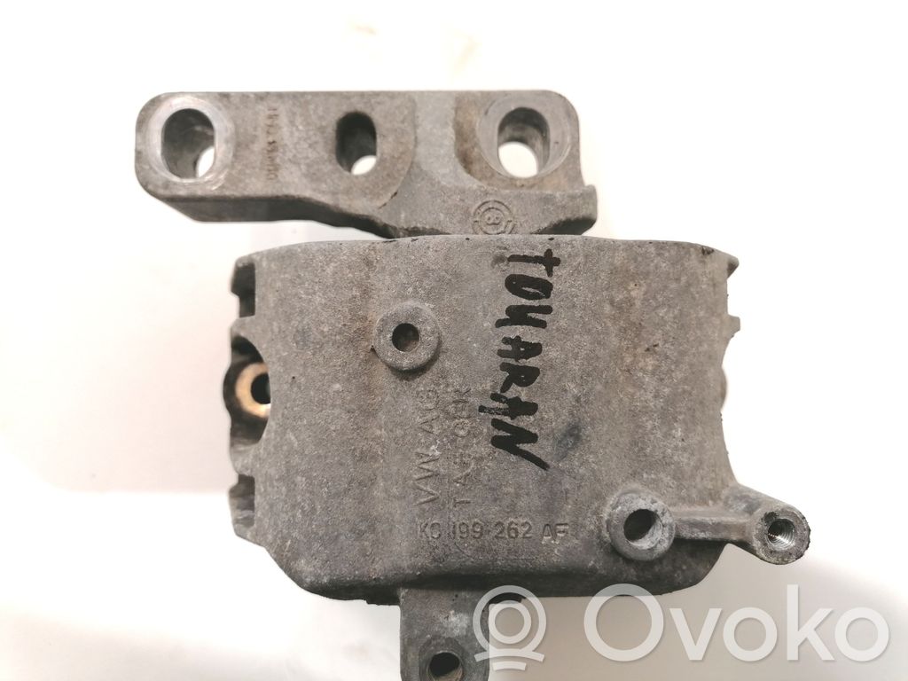 Volkswagen Touran I Engine mount bracket 