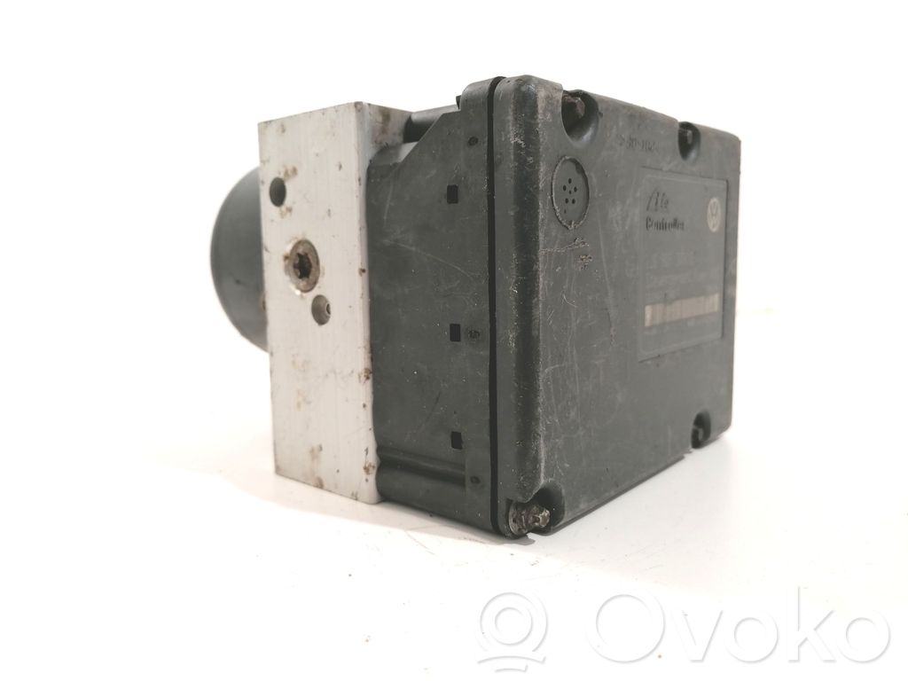 Volkswagen Golf IV ABS Pump 