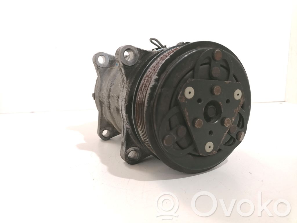 Volvo 850 Air conditioning (A/C) compressor (pump) 