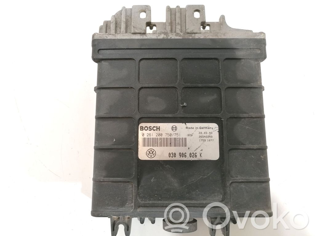 Volkswagen Golf III Engine control unit/module 