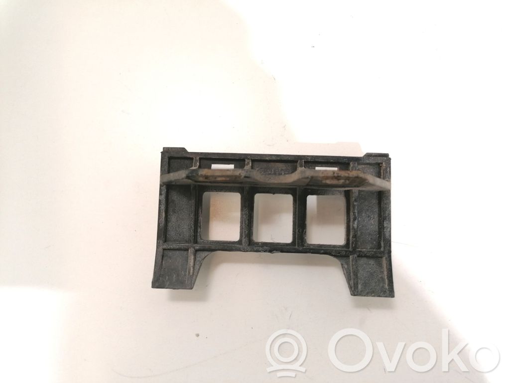 BMW 5 E39 Soporte de montaje del parachoques trasero 