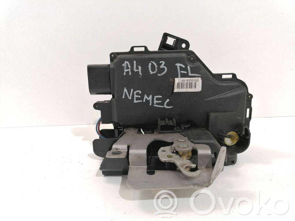 Audi A4 S4 B6 8E 8H Priekšpusē slēdzene 
