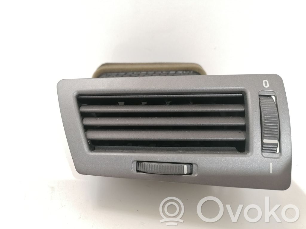 BMW 7 E65 E66 Šoninės oro grotelės 