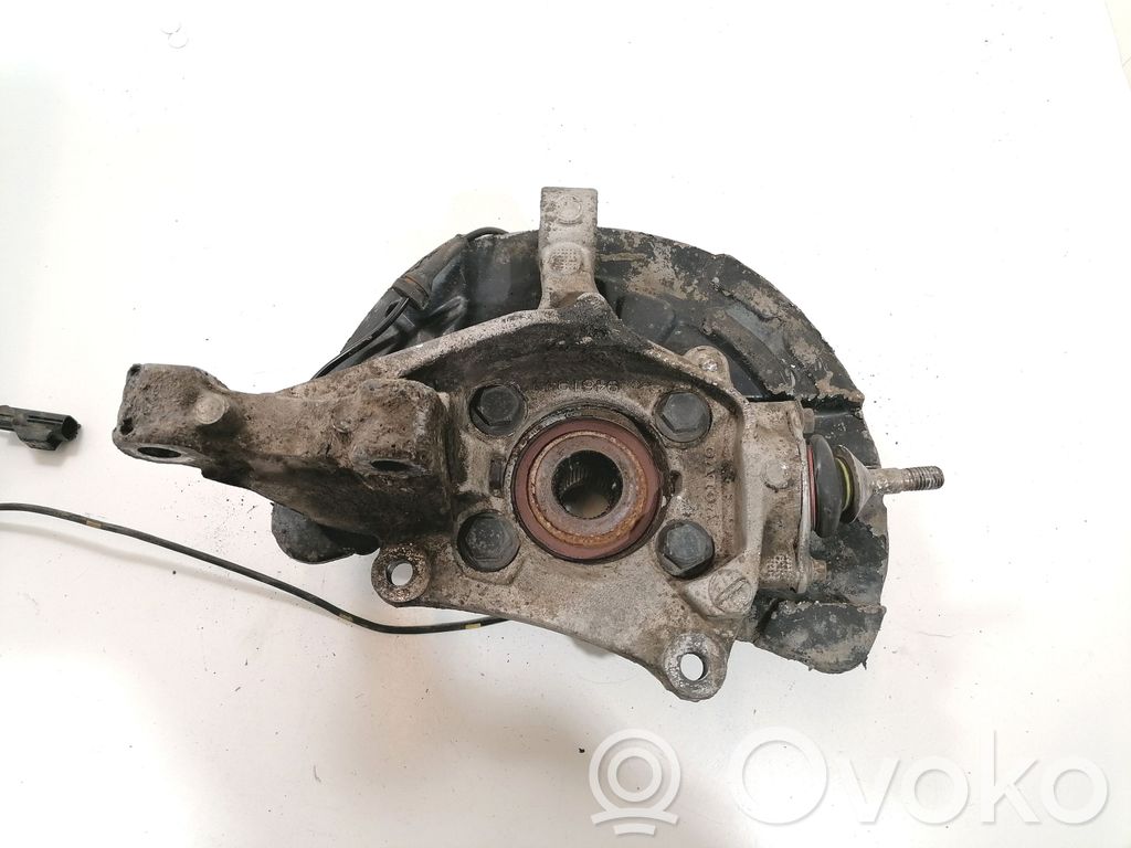 Volvo V70 Priekinis kelmas 