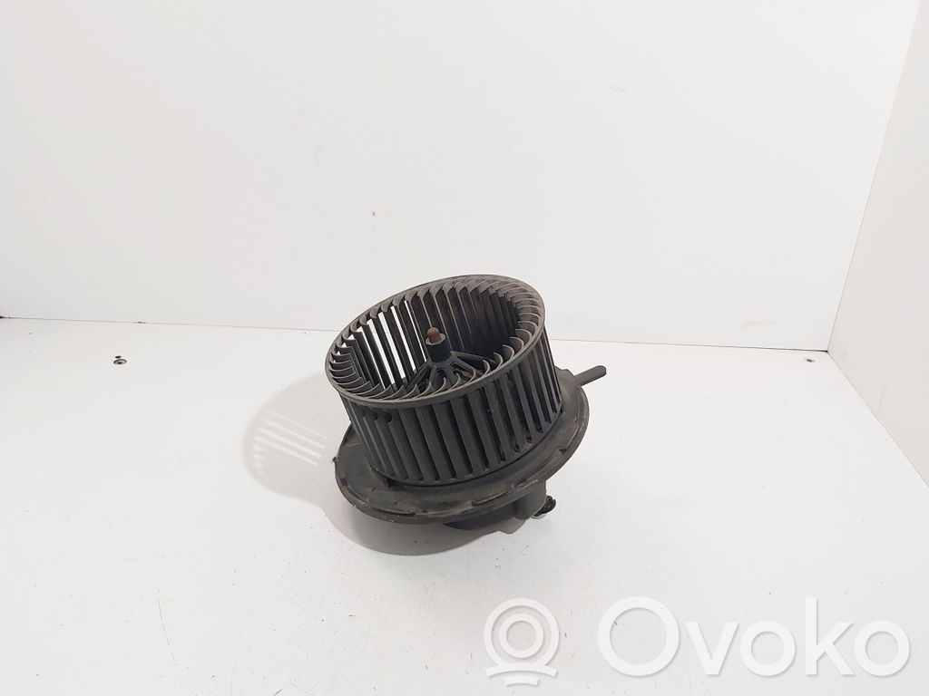 Volkswagen PASSAT B6 Lämmittimen puhallin 