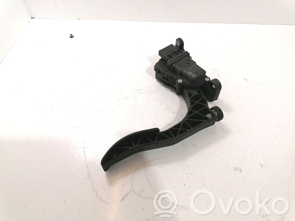 Audi A6 S6 C6 4F Pedal del acelerador 