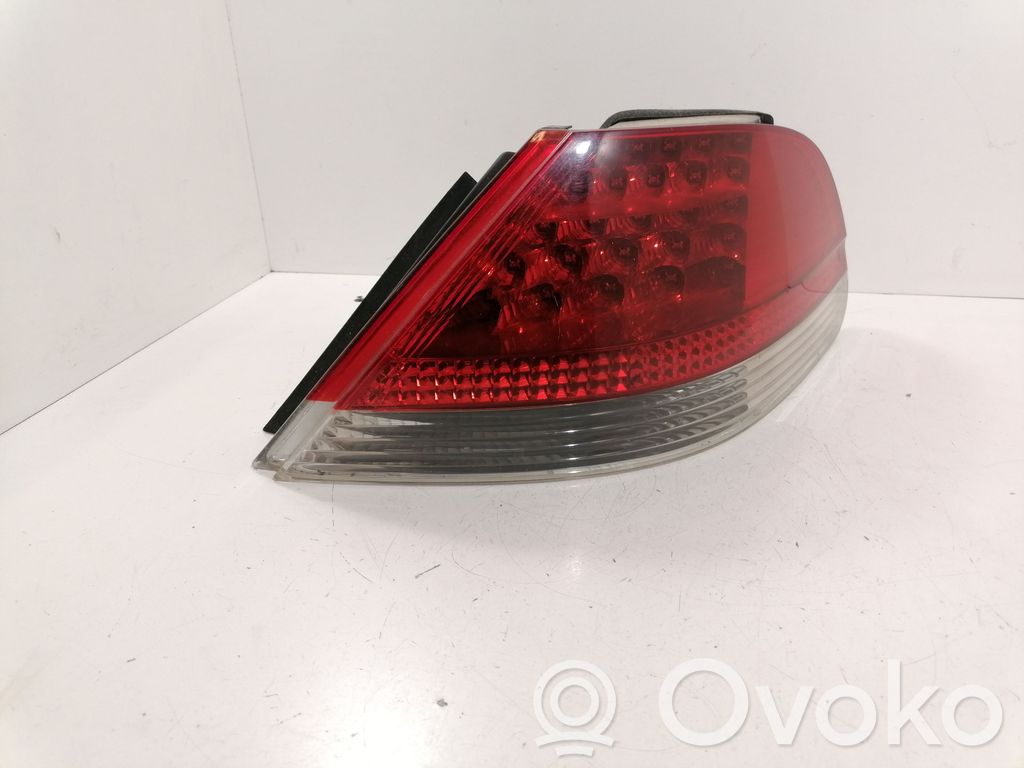BMW 7 E65 E66 Galinis žibintas kėbule 