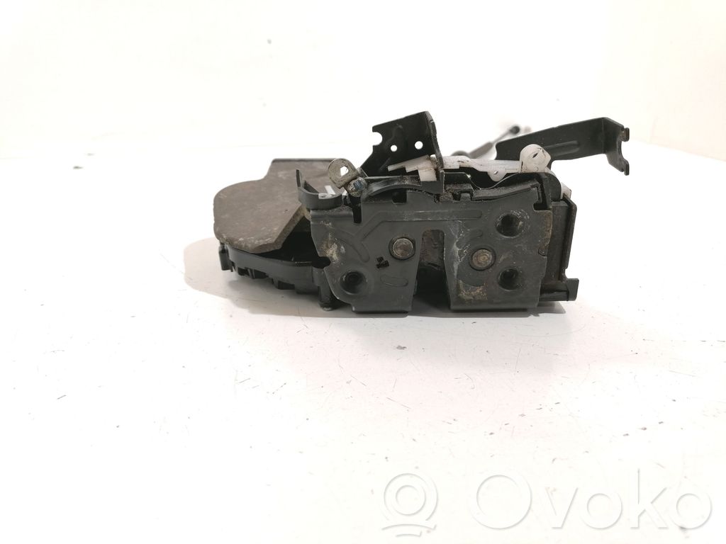 Volvo V50 Front door lock 