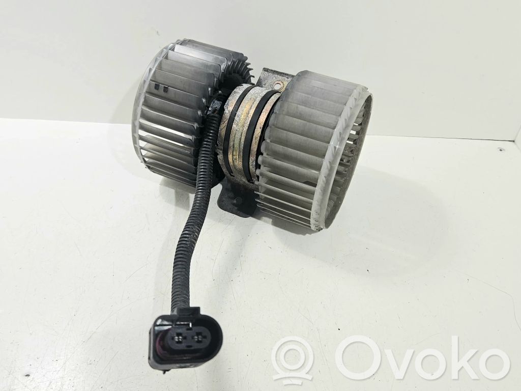Audi A8 S8 D3 4E Mazā radiatora ventilators 