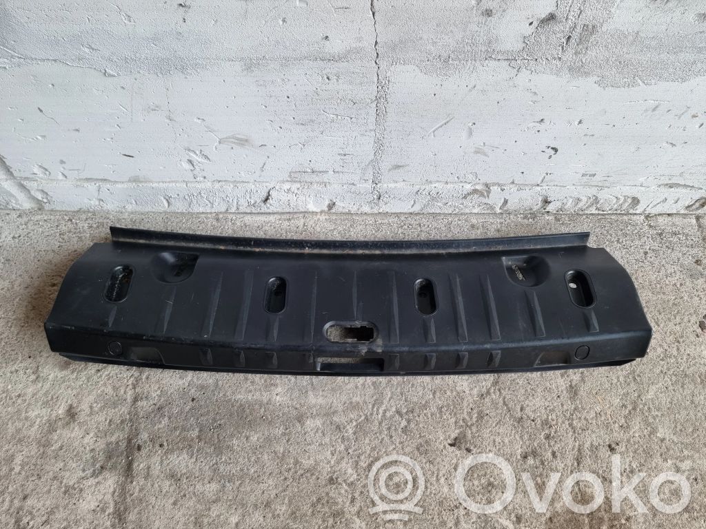 BMW 3 E92 E93 Bagažinės slenksčio apdaila 