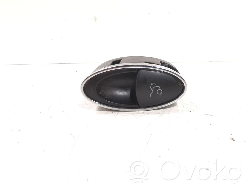 Mercedes-Benz E W211 Interruptor para abrir la puerta trasera 