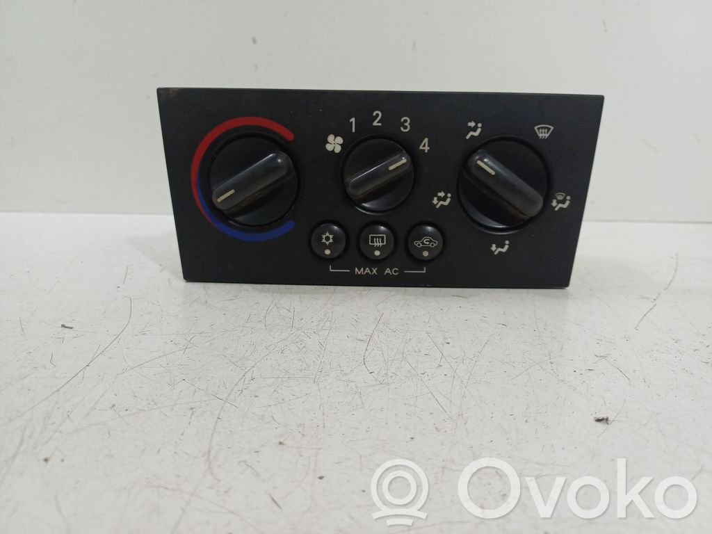 Opel Meriva A Climate control unit 