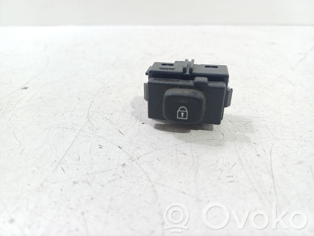 Volvo S60 Central locking switch button 