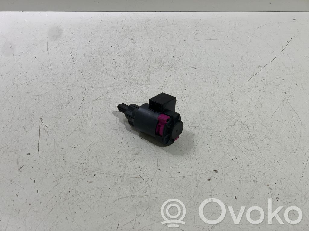 Czujnik pedału hamulca / stopu   914689963B