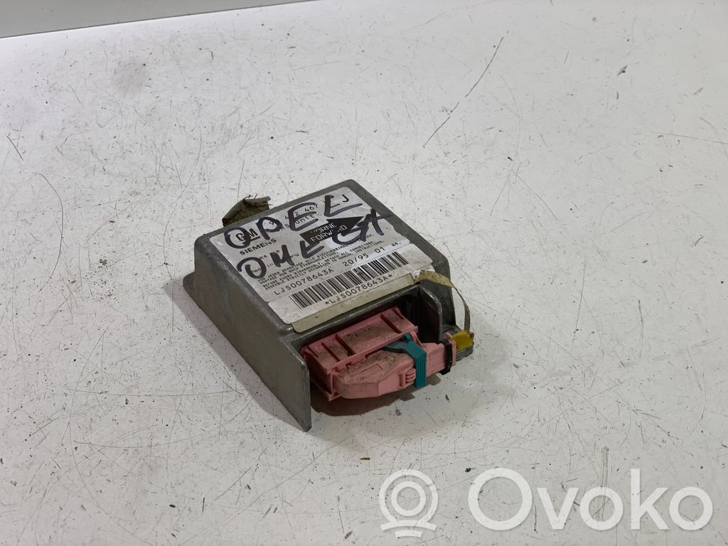 Opel Omega B1 Airbag control unit/module 