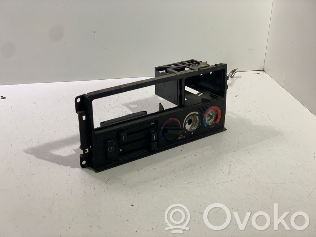 BMW 5 E34 Climate control unit 