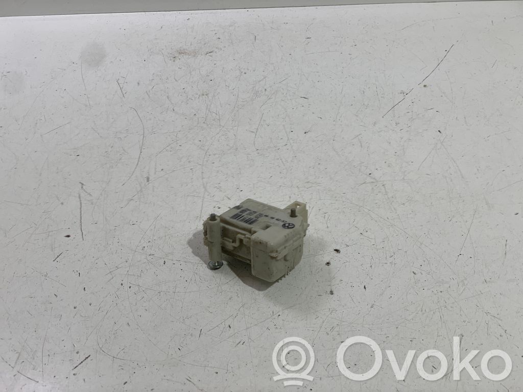 Audi A6 S6 C5 4B Central locking motor 