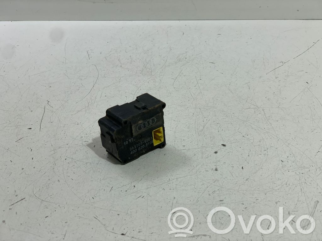 Audi A8 S8 D2 4D Tuloilmaventtiilin käyttömoottori 