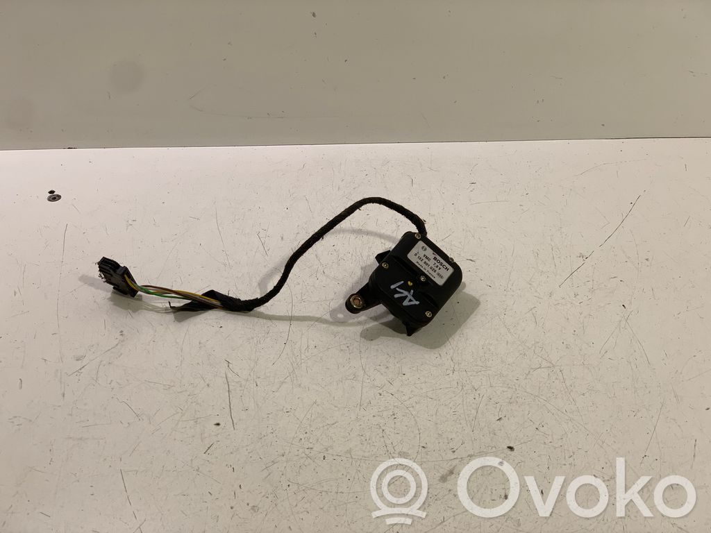 Audi A4 S4 B5 8D Silniczek nagrzewnicy 