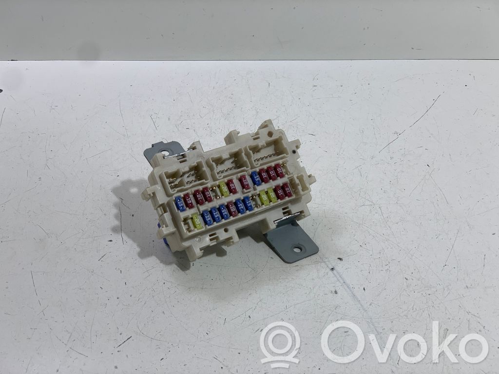 Renault Koleos I Saugiklių blokas 