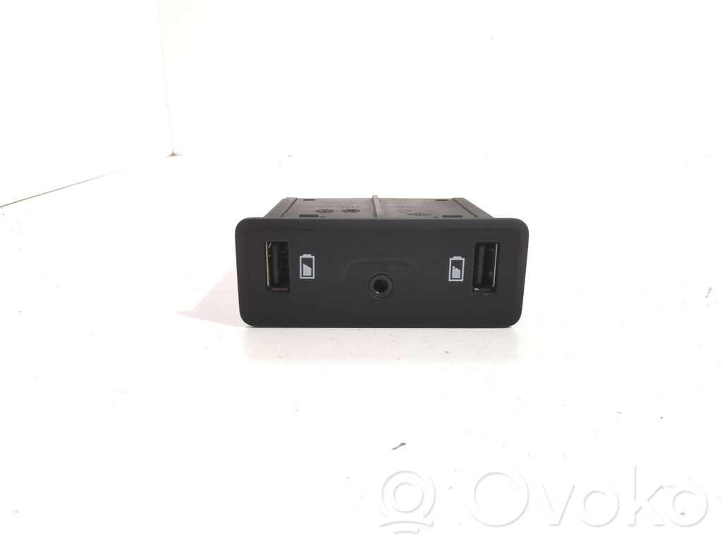Renault Espace V (RFC) Enchufe conector entrada auxiliar 