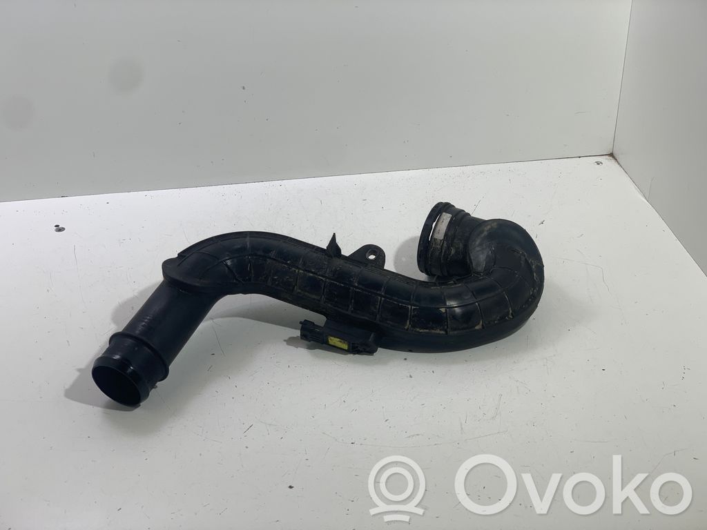 Renault Espace V (RFC) Furtun/conductă intercooler 