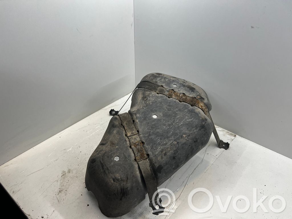 Volkswagen Touareg II Protecție inferioară rezervor combustibil 