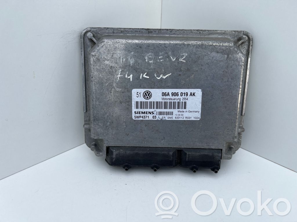 Engine control unit/module   06A906019AK,5WP4371