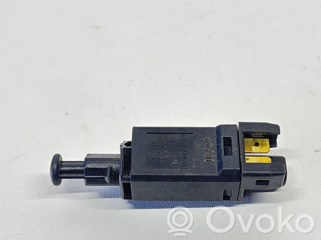 Volkswagen Golf IV Brake pedal sensor switch 