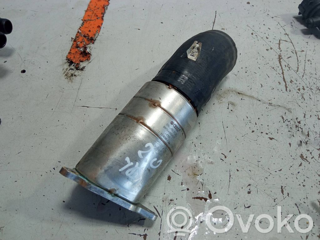 Audi A4 S4 B9 8W Furtun/conductă intercooler 