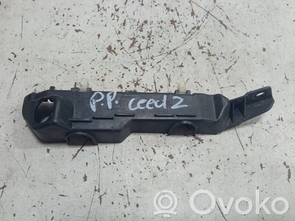 KIA Ceed Front bumper mounting bracket 