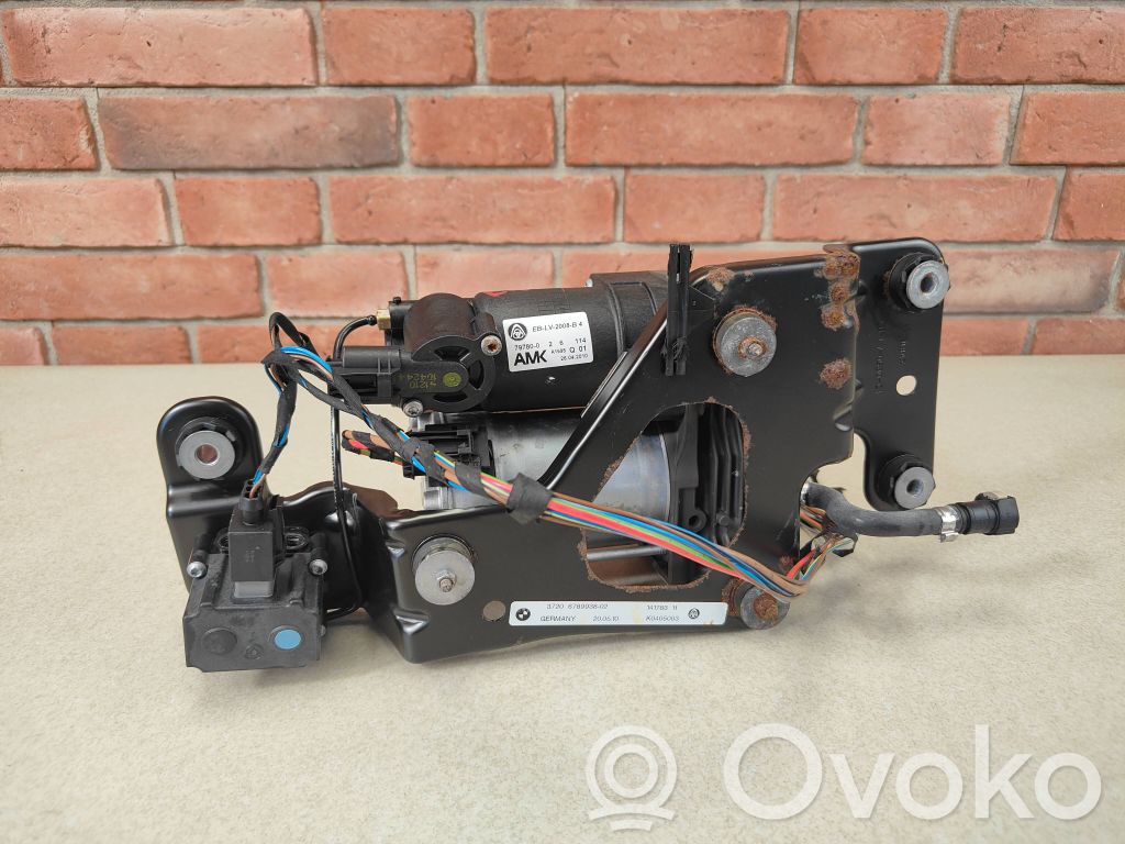 BMW X5 E70 Compresor/pompă suspensie pneumatică 