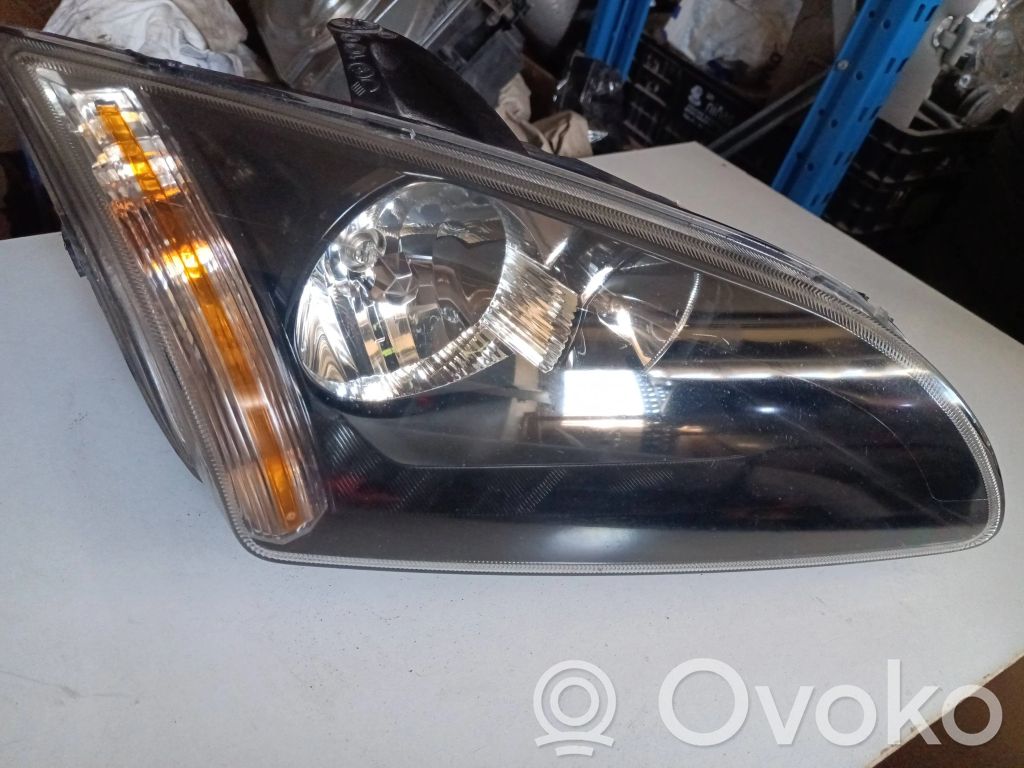 Ford Focus Headlight/headlamp 
